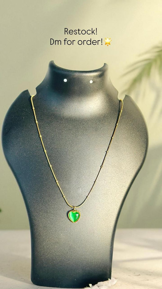 Heart Green a stone Necklace